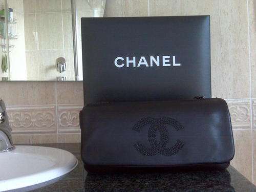 AUTHENTIC BLACK  CHANEL HANDBAG FOR SALE