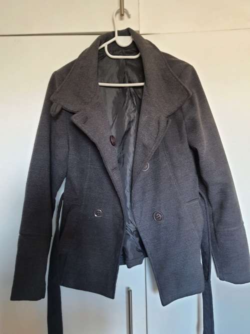 Mixed ladies jacket bundle/bale *min. resale value of R1 500*
