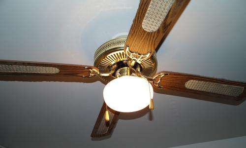 Roof fan (4 blade, 3 speed) & light