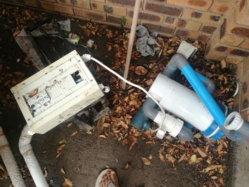 Large Jacuzzi with plumbing. No pumps. Good condition.