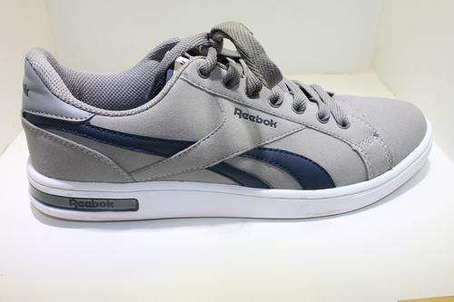 MENS ORIGINAL REEBOK ROYAL BADGE (SIZE 9 S.A)