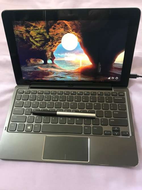 Dell Venue 11 Pro i3 Tablet/PC with keyboard and active stylus