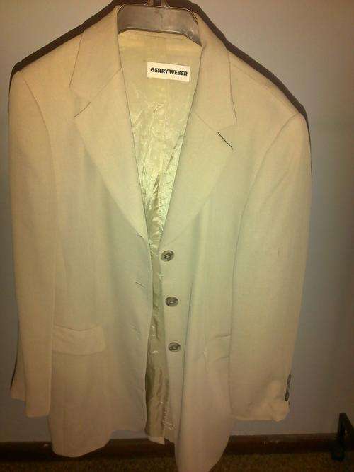 Lovely beige Ladies Jacket (Size 38)