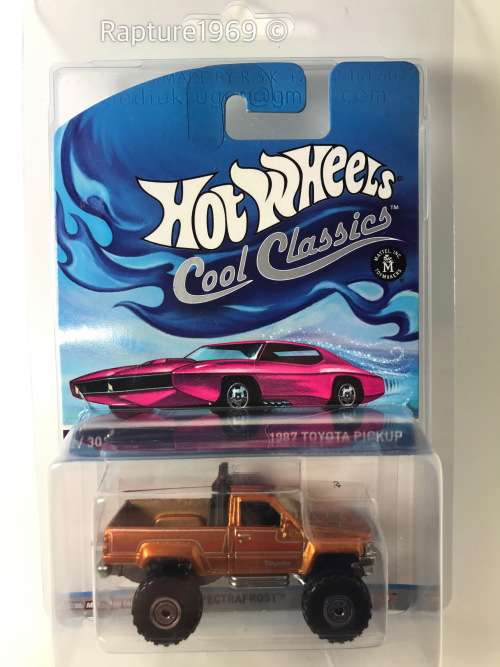 Hot Wheels-1987 Toyota Pickup-2014 Hot Wheels Cool Classics 2/30-Orange-Long Card