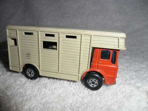 Matchbox AEC Horse Box No 17 - see photos for condition - no box