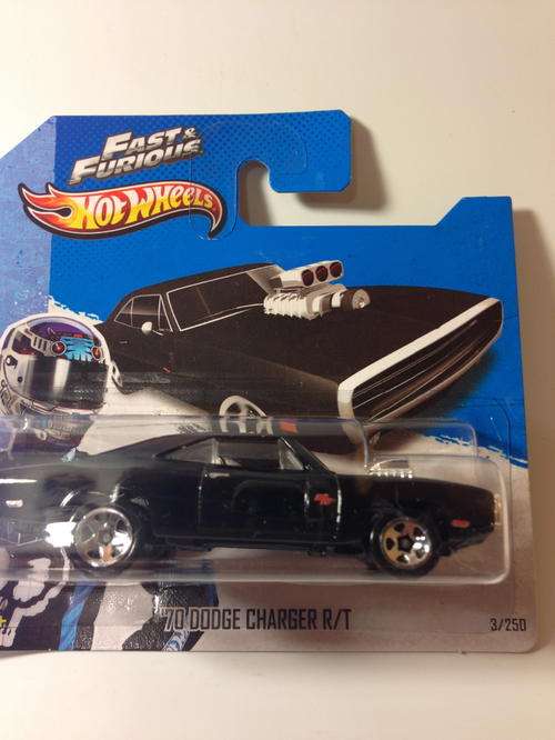 Hot Wheels 70 Dodge Charger R/T 2013 Fast and Furious HW City Street Power(mint on card )