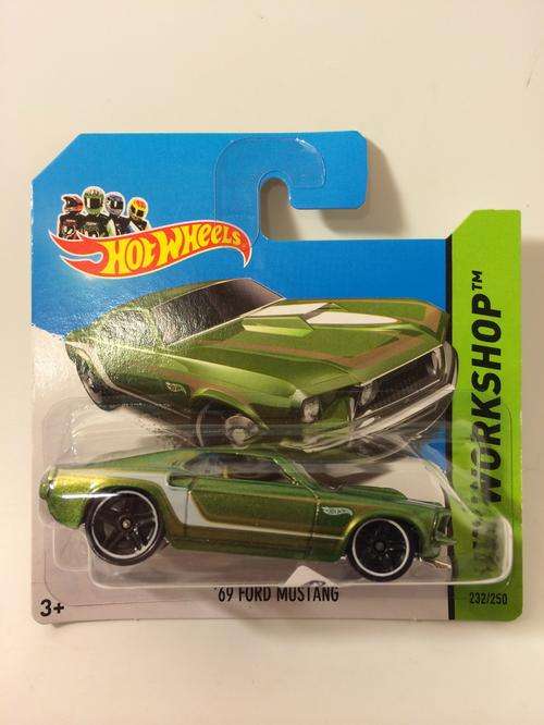 Hot Wheels 69 Ford Mustang 2013 Hot Wheels HW Showroom Muscle Mania - Mint on Short Card