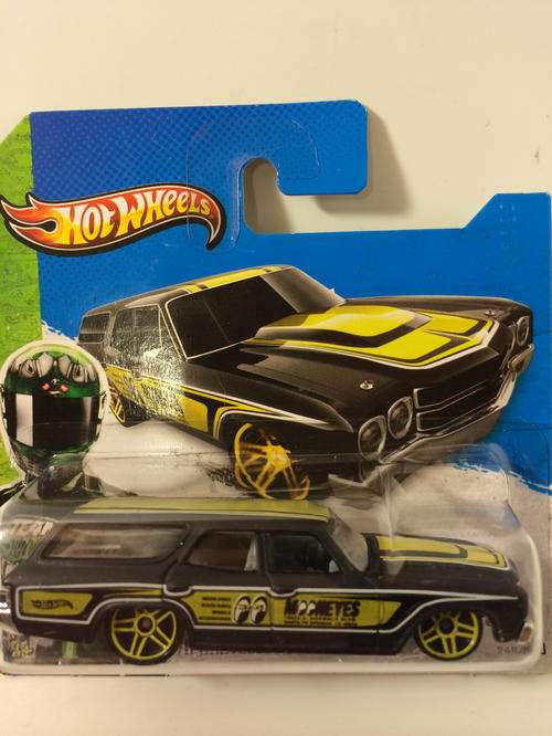 Hot Wheels 70 Chevelle SS Wagon 2013 Hot Wheels HW Showroom Performance