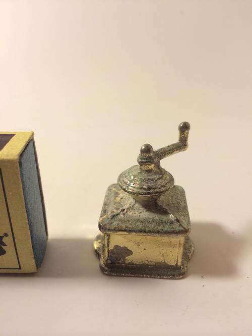 Coffee Grinder - Doll House Furniture or Printers Tray Ornaments