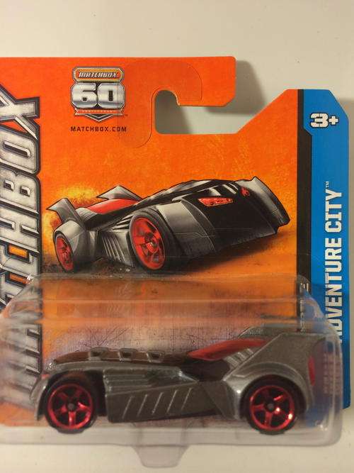 Matchbox - Batmobile - On short card