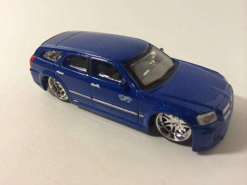 Maisto - Dodge Magnum R/T - Maisto (Loose)
