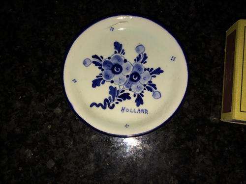Regina Delft Blauw pin plate