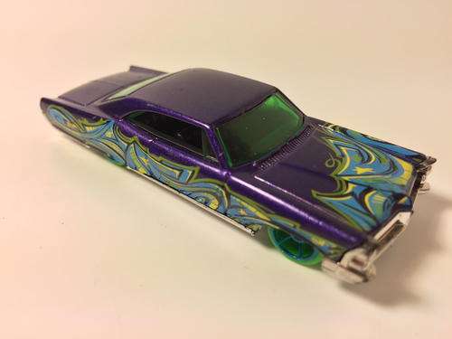 Hot Wheels - 65 Pontiac Bonneville - 2013 Hot Wheels HW City Graffiti Rides  - Purple - Loose