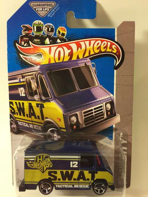 Hot Wheels- Combat Medic  - 2013 Hot Wheels HW City Street Power - Blue - Long Card