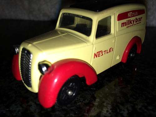 Lledo - Days Gone - MORRIS Z VAN - NESTLE MILKY BAR - Loose