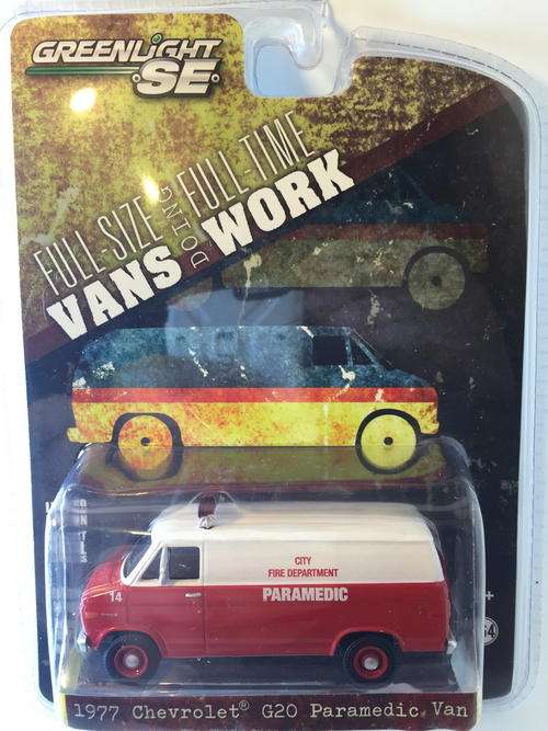 GL - 1977 Chevrolet G20 Paramedic Van - Greenlight - Red - Blister Pack