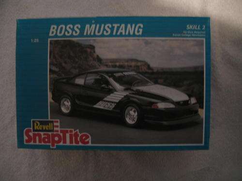 Revell 95 Ford Mustang Boss (Snap kit) #6390 Scale1/25