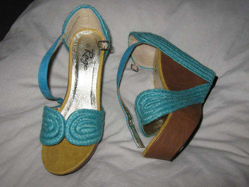 **BRAND NEW** shoes from RAGE size 5
