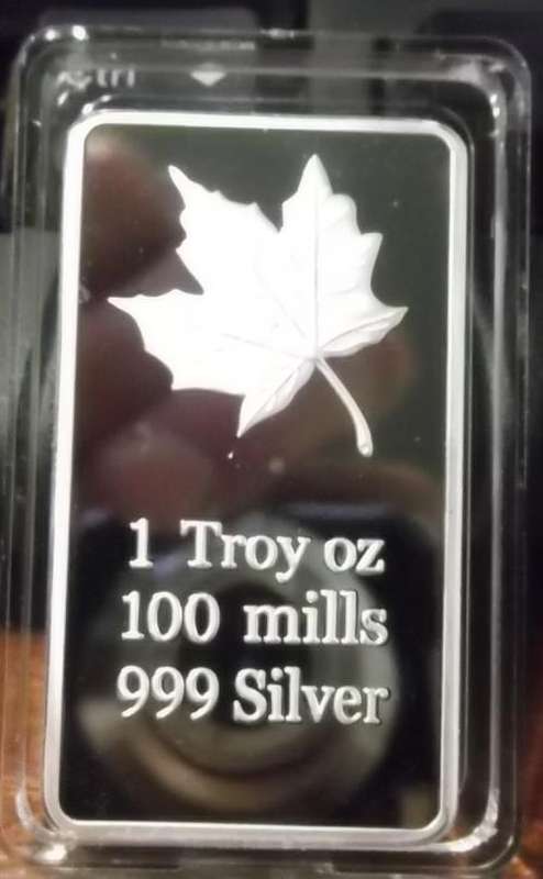 1 OZ .999.100 MILLS FINE Silver Plated MAPLE LEAF SILVER BAR VERY *RARE*