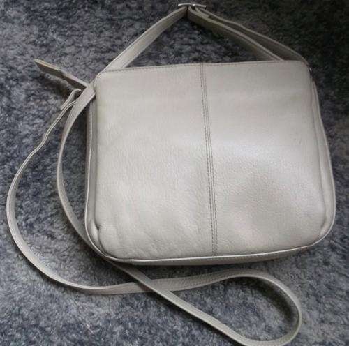 Handbag leather, light tan, like new, bargain