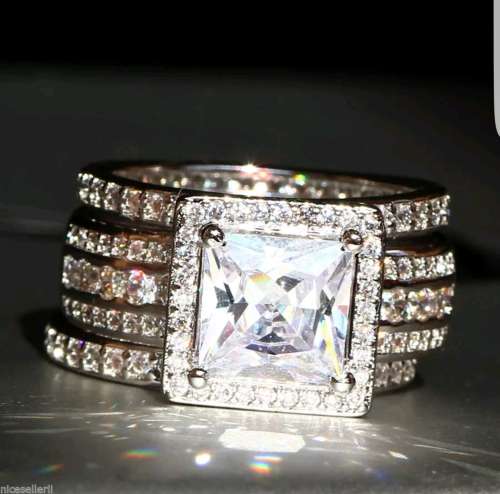 (R2200.00) *****3PC WOMAN WHITE SAPPHIRE 925 (STAMPED) SILVER RING SIZE 8 (SA Q)