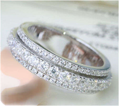(R1200.00) ****WHITE SAPPHIRE WOMAN 925 (STAMPED) SILVER RING SIZE 9 (SA R)