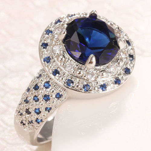 (R1300.00) ****UNIQUE**** TANZANITE WOMAN 925 (STAMPED) SILVER RING SIZE 9 (SA R)