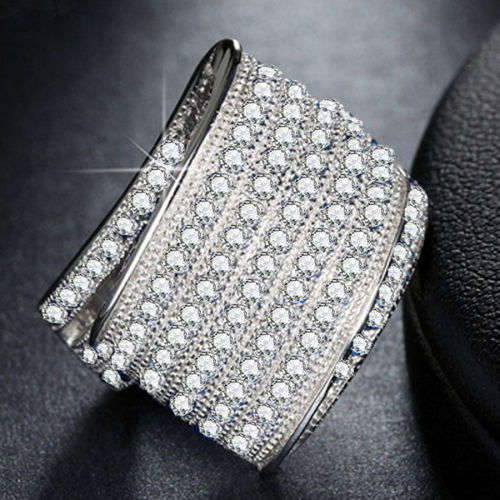 *****WOW!!!!***** WHITE SAPPHIRE WOMAN RING SIZE 7(O)/ 8(Q)/ 9(R)