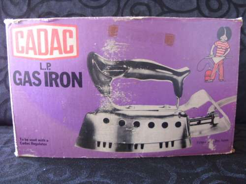 Cadac Gas Iron with regulator in box