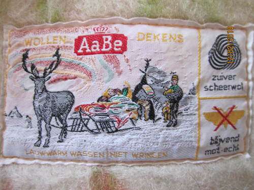Stunning Large pure wool blanket made in Holland from sheep wool - postage included