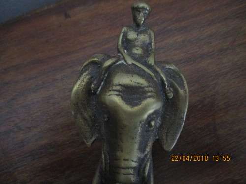 Stunning Antique Door knocker in brass  - 17,5 cm long