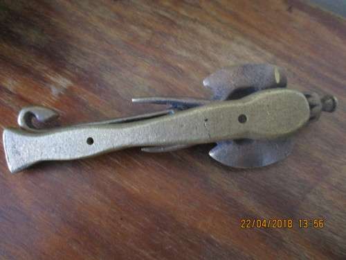 Stunning Antique Door knocker in brass  - 17,5 cm long