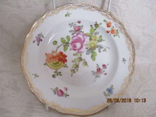 Meissen cabinet plate - handpainted floral - 19th century - 16,2 cm wide