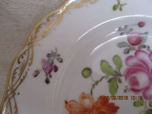 Meissen cabinet plate - handpainted floral - 19th century - 16,2 cm wide