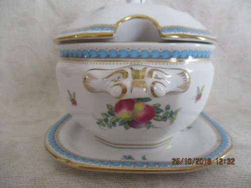 Spode fine bone china sauce tureen - 192 mm long