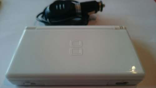 White DS Lite Console, Free game + Charger