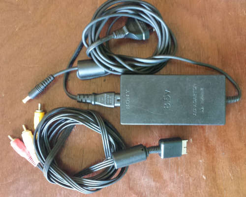 Silver Slimline PS2 Console, Original Controller + memory card
