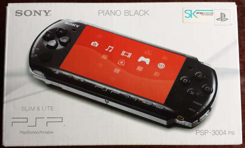 Boxed Piano Black PSP Console 3004, Memory Card, Charger + Games