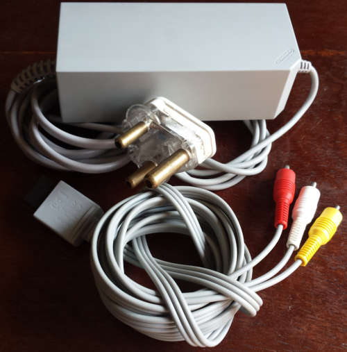 Blue Wii Console + Original Remote Plus + Cables