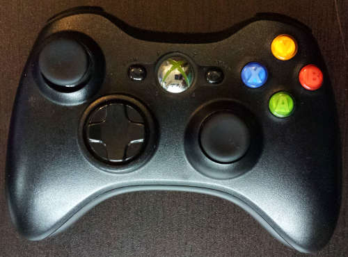 Black Xbox 360 Console Slimline 250GB + Original Controller