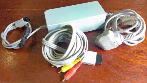 Black Wii Console, Original remote + accessories