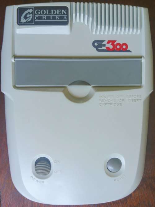 Golden China Famiclone Console (Working, No cable / No controllers)