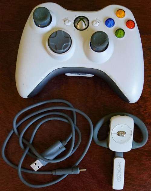 Boxed Xbox 360 Console Arcade 20GB + Accessories