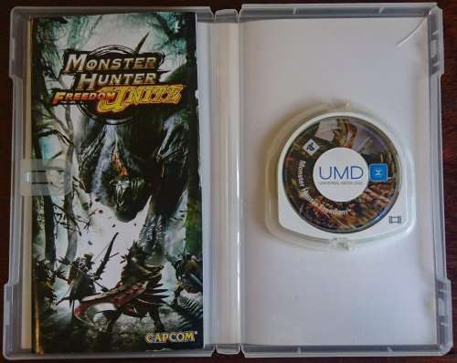 Monster Hunter Freedom Unite - PSP (Essentials)