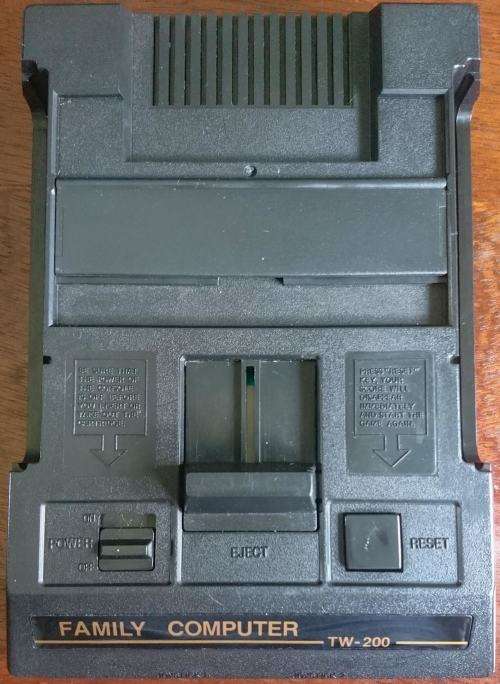Boxed Speedy Boy Family Computer TW-200 Famiclone + 2 Controllers