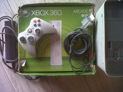 Xbox 360 console and wireless controller