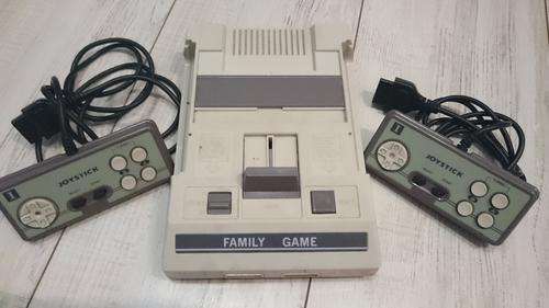 White + Grey 8 Bit "Family Game" Famiclone Console, 2 controllers + Free game