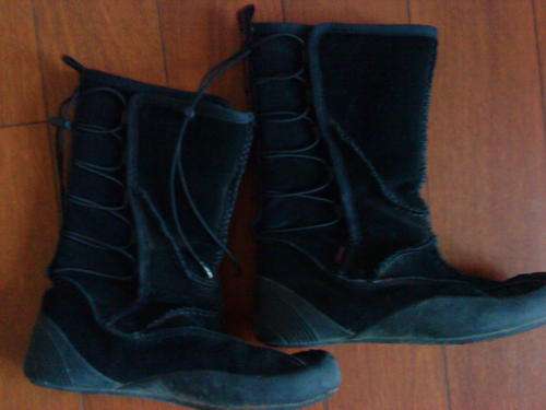 Awesome Sketchers Black biker boots with red lining size 6