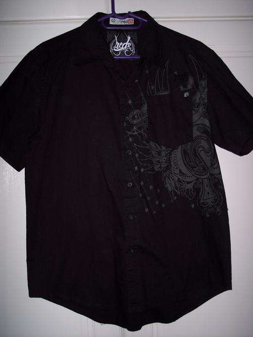 Men's Black button up shirt with decal - size slimfit large
