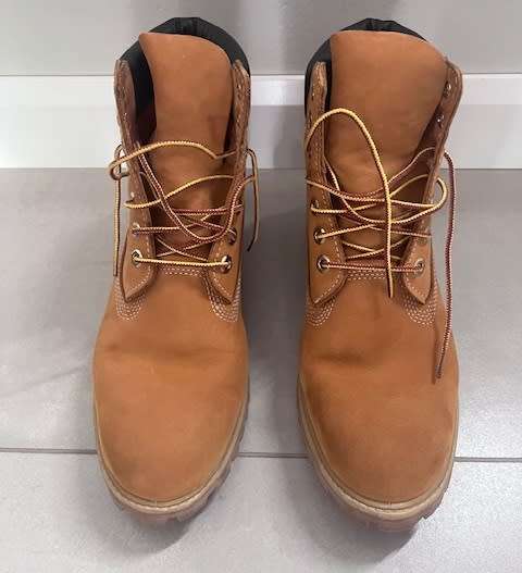 TIMBERLAND 8 1/2 IN CLASSIC LACE UP BOOTS MENS SA SIZE 8.5 - SECOND HAND - GOOD CONDITION